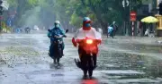 Dự báo thời tiết 7.3: Miền Bắc mưa ẩm, Biển Đông sóng cao 3-5m