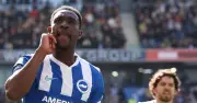 Danny Welbeck tỏa sáng, Brighton đánh bại Liverpool trong trận cầu kịch tính