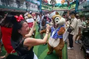 Disney Adventure: Trải Nghiệm Công Viên Giải Trí Disney Giữa Đại Dương