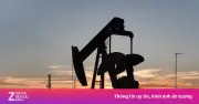 Giá Dầu Thô Biến Động Quanh Mốc 100 USD/Thùng Sau Quyết Định Của Mỹ