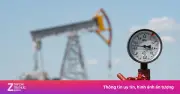 Giá Dầu Thô Thế Giới Vượt 100 USD/Thùng Bất Chấp Kế Hoạch Xả Kho Dự Trữ Kỷ Lục
