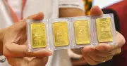 Giá vàng bùng nổ đầu tuần, vàng nhẫn chạm mốc 188,6 triệu đồng/lượng