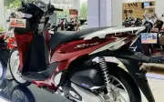 Giá xe máy Honda giảm mạnh: SH, RE khó tin, Vision, SH Mode thấp chưa từng thấy
