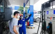 Giá Xăng Dầu Biến Động Mạnh: Xăng E5 Giảm, Dầu Tăng Cao Từ Ngày 12/3