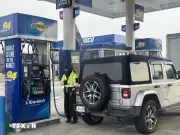 Giá xăng tại Mỹ chạm mức cao nhất kể từ tháng 3/2022, tác động toàn cầu