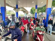 Giá Xăng Tăng Cao Ảnh Hưởng Sâu Rộng Đến Sinh Viên, Người Lao Động Và Doanh Nghiệp