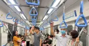 Giá Xăng Tăng, Người Dân TP.HCM Chuyển Sang Metro Và Xe Buýt Để Tiết Kiệm