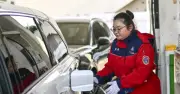 Giá Xăng Tăng Vọt Thúc Đẩy Người Dùng Chuyển Sang Xe Điện Trung Quốc