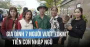 Gia đình 7 người của mẹ Vân Kiều vượt 70km về phố tiễn con đi nghĩa vụ