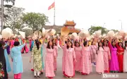 Gần 1.000 phụ nữ Huế đồng diễn áo dài rực rỡ chào mừng Ngày Quốc tế Phụ nữ 8/3