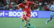 Đội tuyển nữ Việt Nam thắng Ấn Độ 2-1 nhờ cú đúp của Vạn Sự ở phút bù giờ