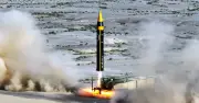 Iran Giới Thiệu Tên Lửa Etemad: Vũ Khí Răn Đe Mới Giữa Căng Thẳng Trung Đông