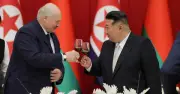 Kim Jong-un và Lukashenko ôm chặt, ký hiệp ước hữu nghị trong chuyến thăm lịch sử tại Bình Nhưỡng