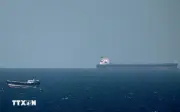 Mỹ nới kiểm soát, cho phép tàu dầu Iran đi qua eo biển Hormuz