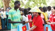 Nữ Quân Nhân Việt Nam Tại Bentiu Trao Quà, Giao Lưu Văn Hóa Nhân Ngày Phụ Nữ