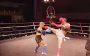 Nữ võ sĩ gây tranh cãi với chiến thuật knock-out nhanh trong Muay Thai