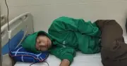 Nam sinh lớp 10 mắc ung thư não, mẹ đơn thân vay nợ hơn 100 triệu đồng