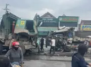 Nghe An: Tai nạn liên hoàn giữa 3 ô tô trên Quốc lộ 1A, một tài xế tử vong