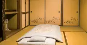 Người Nhật Bản vẫn trung thành với thói quen ngủ sàn trên nệm Futon và chiếu Tatami