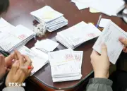 Phát thẻ cử tri: Đảm bảo mọi công dân đủ điều kiện được tham gia bỏ phiếu