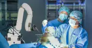 Robot CUVIS-Joint: Bước đột phá trong phẫu thuật thay khớp tại Việt Nam