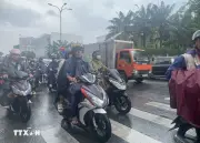 Sài Gòn đổ cơn mưa trái mùa, giải nhiệt sau chuỗi ngày nắng nóng gay gắt