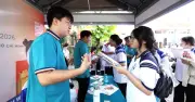 Tư vấn trực tuyến: Lựa chọn ngành kinh tế, ngân hàng, luật trước biến động công nghệ