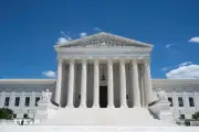 Tòa án Tối cao Mỹ xem xét kế hoạch chấm dứt quy chế bảo vệ tạm thời