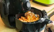 Thói quen làm giảm độ giòn của thực phẩm khi dùng nồi chiên không dầu