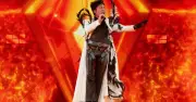Tùng Dương gây bão sân khấu Her Concert với màn đu dây và loạt hit viral