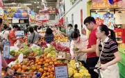 TP.HCM: Doanh số bán lẻ Tết tăng mạnh nhờ chiến lược giá tốt và nguồn cung ổn định