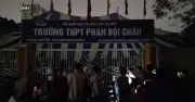 Trường THPT Phan Bội Châu Vi Phạm Quy Định Tuyển Sinh, Phụ Huynh Xếp Hàng Xuyên Đêm