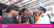 Tàu Hải quân Vùng 4 giải cứu thành công 36 ngư dân Quảng Ngãi gặp nạn trên biển