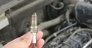 Tuổi thọ thực sự của bugi ô tô: Khi nào cần thay thế để bảo vệ động cơ?