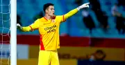 Vòng 15 V-League hé lộ cuộc đua thủ môn tuyển Việt Nam trước thềm Asian Cup