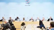 WTO dự báo tăng trưởng thương mại toàn cầu giảm mạnh năm 2026, cảnh báo rủi ro từ Trung Đông