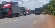 Xe tải, container đậu tràn lan trên QL56 Đồng Nai, đe dọa an toàn giao thông