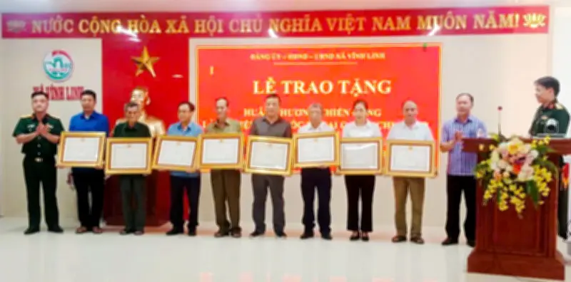 11 Cán Bộ, Chiến Sĩ Được Trao Huân Chương Chiến Công Vì Sự Nghiệp Giúp Bạn Lào, Campuchia