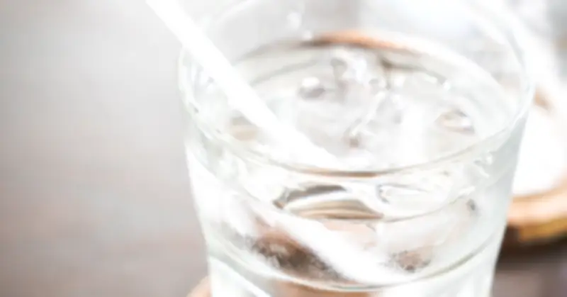 4 điều cấm kỵ khi uống nước lạnh trong ngày nắng nóng gay gắt