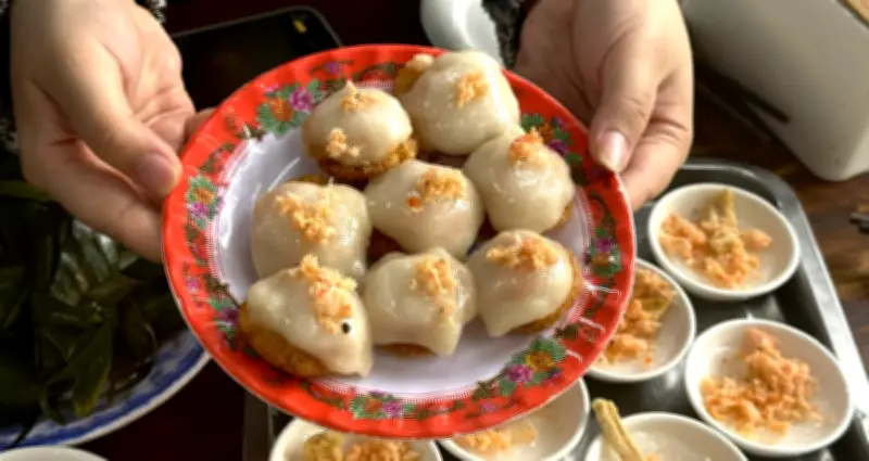 4 Món Bánh Đặc Sản Huế Giá Siêu Rẻ, Khách Ăn Chục Chiếc Chưa Chán