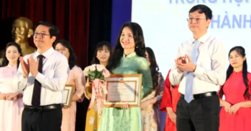 40 Giáo Viên Xuất Sắc Nhất Hà Nội 2026: Những Ngôi Trường Nào Đang Dẫn Đầu?