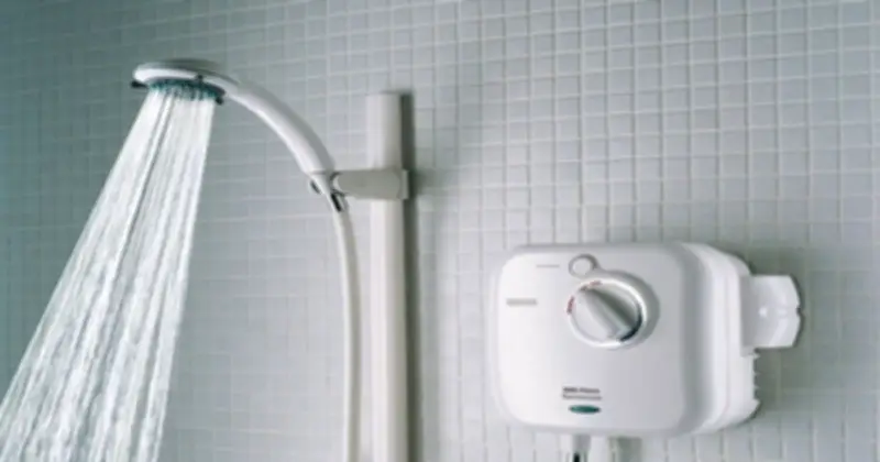 5 Sai Lầm Nguy Hiểm Khi Dùng Bình Nóng Lạnh: Cảnh Báo Từ Chuyên Gia