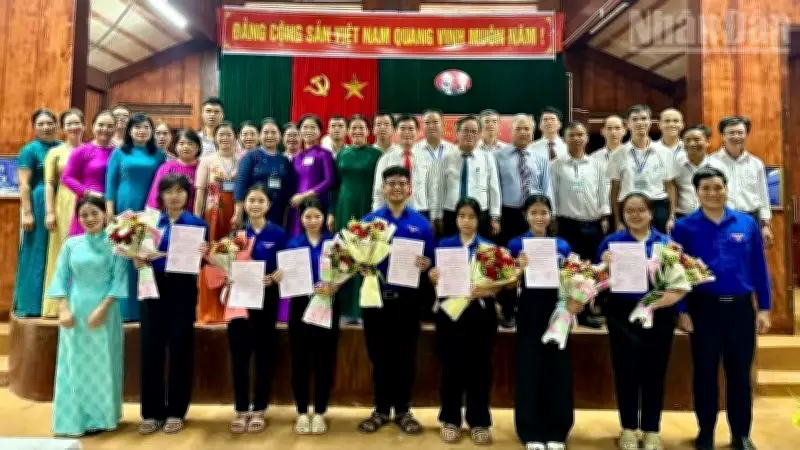 7 học sinh ưu tú Đà Nẵng được kết nạp Đảng, định hướng lý tưởng cho thế hệ trẻ