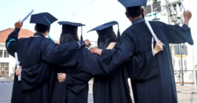 AI Cướp Việc Làm, Cử Nhân Mỹ Ồ ạt Quay Lại Giảng Đường Học Cao Học