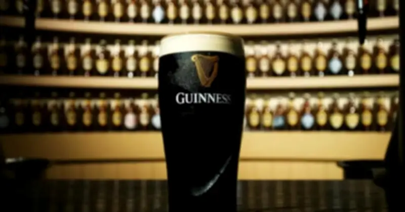 AI Giọng Bắc Ireland Gọi 3.000 Quán Rượu, Lập Bản Đồ Giá Guinness