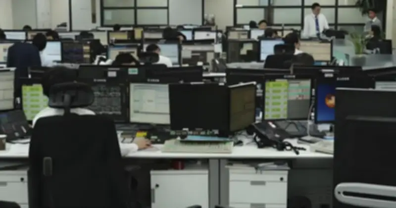 AI Thay Thế 85 Triệu Việc Làm Nhưng Tạo Ra 97 Triệu Vai Trò Mới: 5 Ngành Nghề 'Khát' Nhân Lực