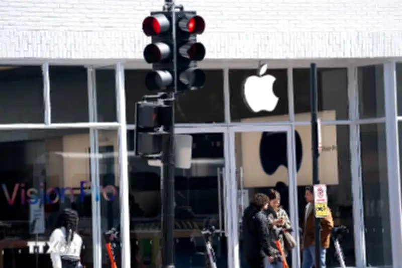 Apple Từ Bỏ Mạch Nhớ Đến Dự Án 3.500 Tỷ USD: Chiến Lược Mới Của Gã Khổng Lồ Công Nghệ