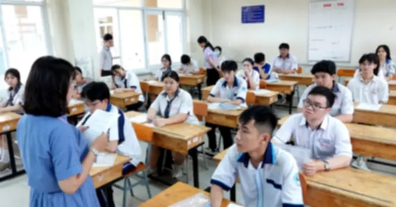 Bộ Công An cảnh báo bất thường điểm thi tốt nghiệp THPT, nghi vấn từ khâu chấm tự luận