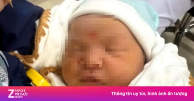 Bé gái 10 ngày tuổi bị bỏ rơi tại Bệnh viện Hữu nghị đa khoa Nghệ An