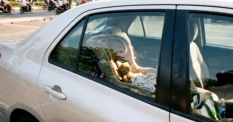 Bé gái 2 tuổi tử vong sau 5 tiếng bị bỏ quên trên ô tô: Bài học đau lòng về trách nhiệm